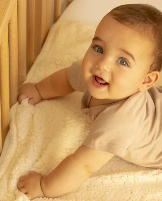 Waarom een goede babydeken onmisbaar is in het eerste jaar